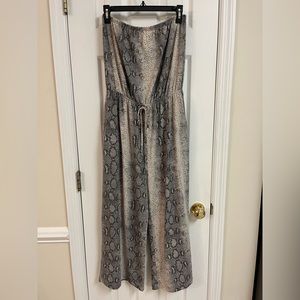 NWOT Snake Print Jumpsuit With Pockets